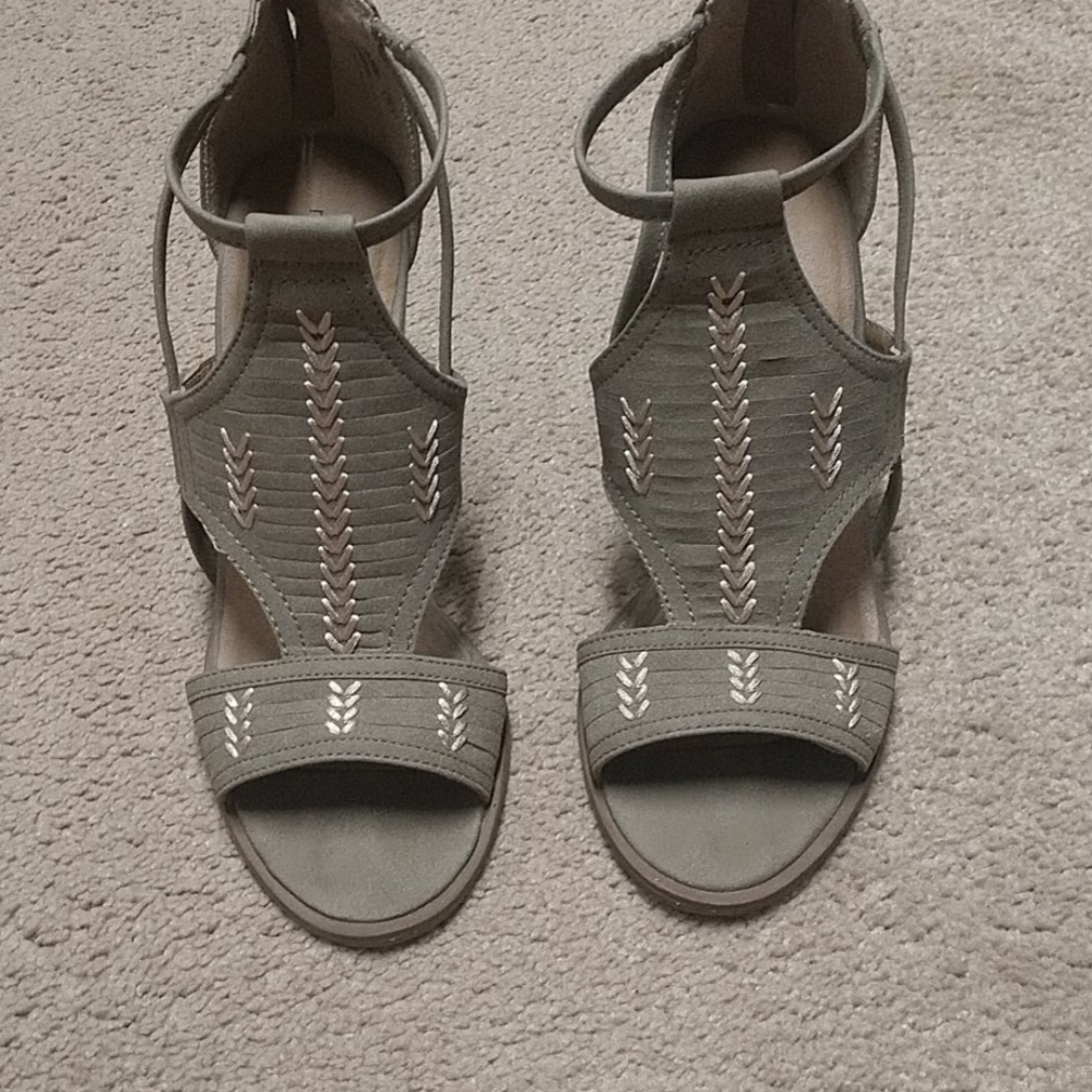 Maurice heels
